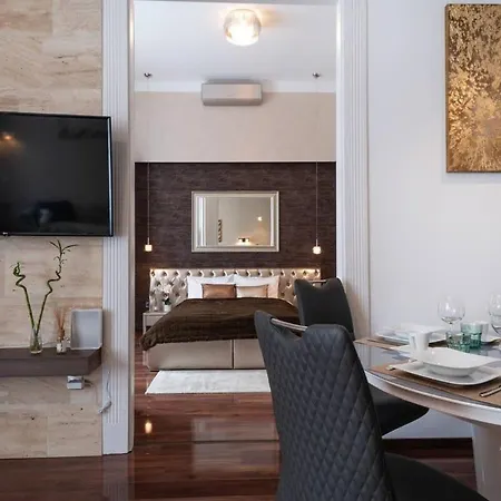 Apartment Luxy Design *