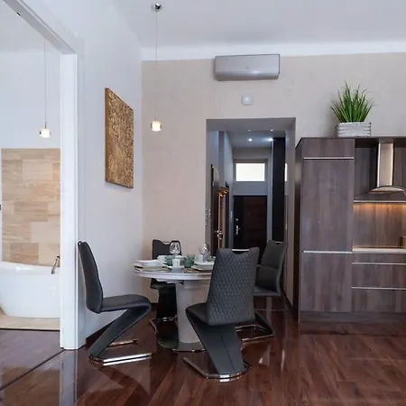 Luxy Design Apartment *